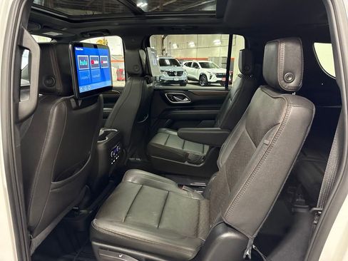 Certified 2024 Chevrolet Suburban High Country image 16
