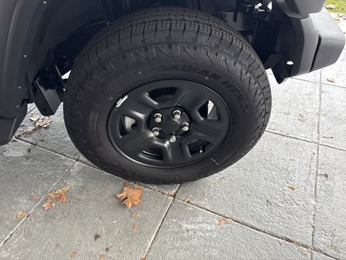 Used 2026 Jeep Wrangler Sport image 12