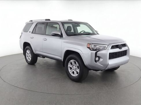 Used 2021 Toyota 4Runner SR5 Premium w/ Moonroof Package AWD/4WD image 4