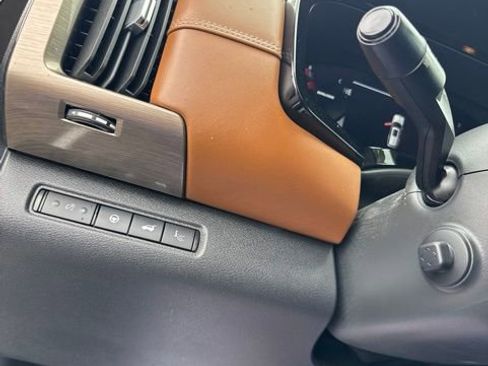 Certified 2023 Nissan Pathfinder Platinum AWD/4WD image 36