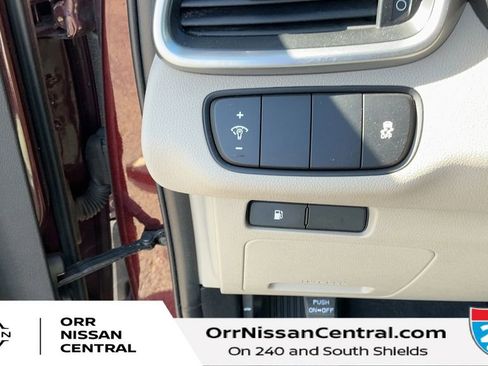 Used 2017 Kia Sorento LX w/ LX Convenience Package image 18