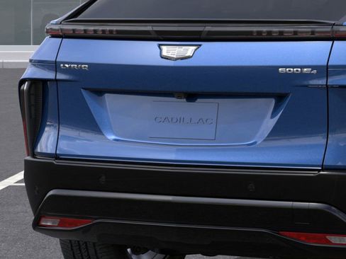 New 2025 Cadillac Lyriq Sport image 14