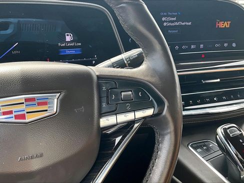 Used 2023 Cadillac Escalade Premium Luxury image 19