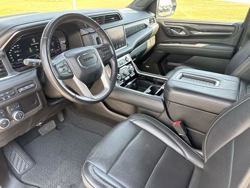 Used 2022 GMC Yukon XL Denali image 27