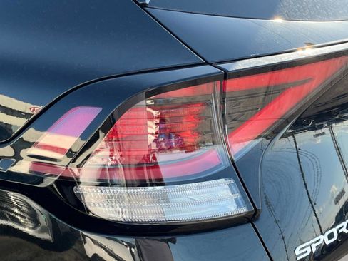 New 2025 Kia Sportage LX FWD image 10