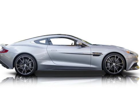 Used 2014 Aston Martin Vanquish Coupe RWD image 2