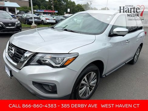 Used 2020 Nissan Pathfinder SL AWD/4WD image 3