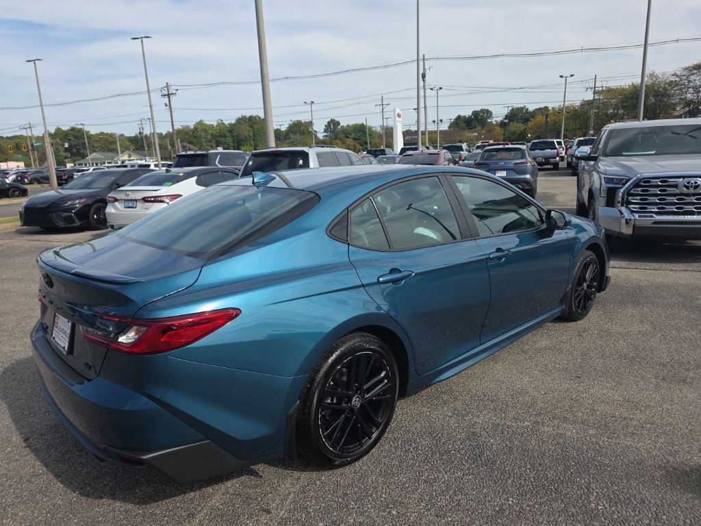Certified 2025 Toyota Camry SE FWD image 4