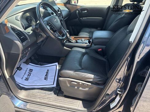 Used 2023 Nissan Armada SL w/ Captain's Chairs Package image 9
