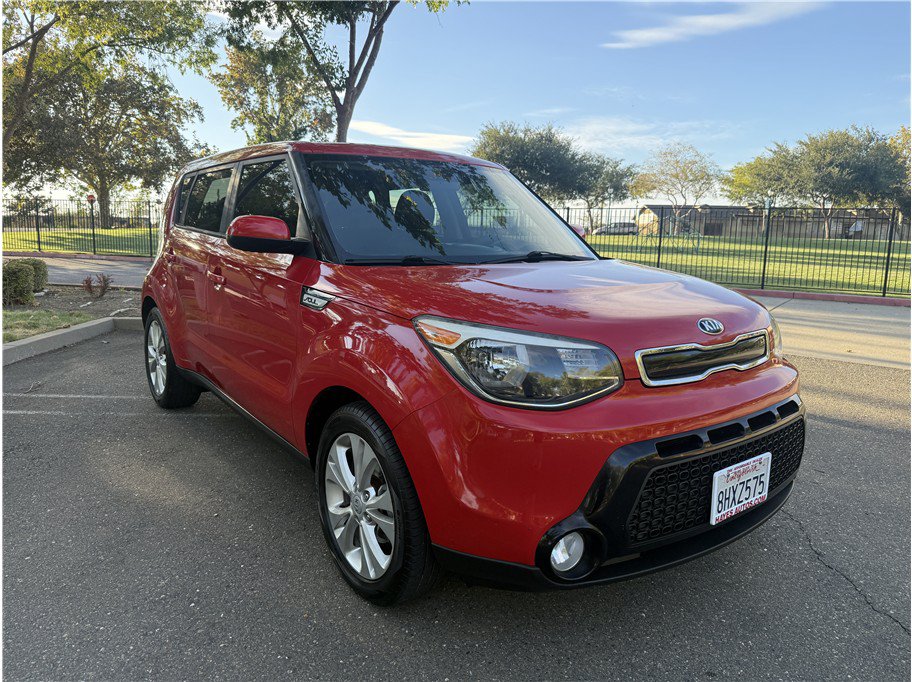 Used 2016 Kia Soul + FWD image 7