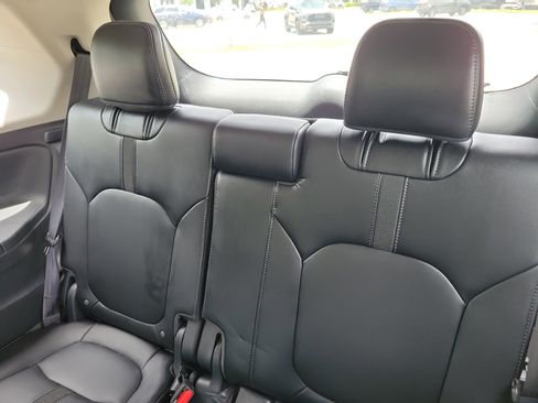 Used 2023 Honda Pilot EX-L image 12