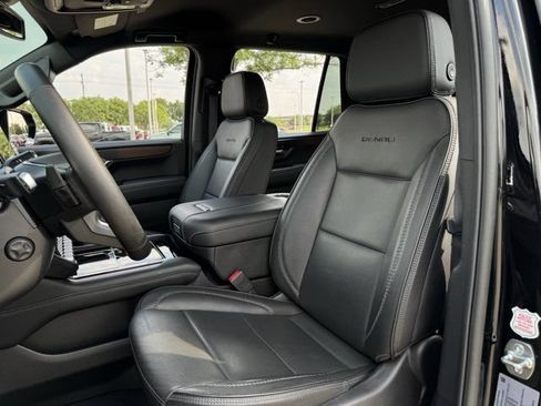 Certified 2025 GMC Yukon Denali AWD/4WD image 26