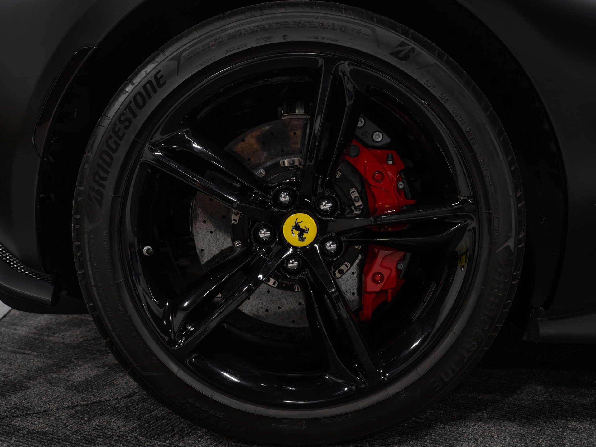 Used 2023 Ferrari 296 GTS RWD image 44