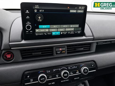 Used 2023 Honda Pilot Touring image 15