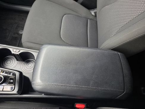 Used 2025 Kia Sportage LX FWD image 20