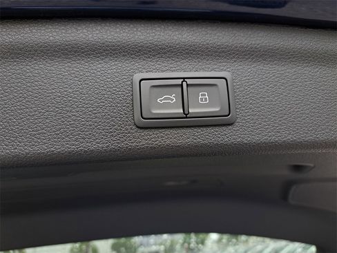 New 2025 Audi Q3 2.0T Premium Plus image 32