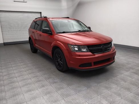 Used 2020 Dodge Journey SE w/ SE Popular Equipment Group FWD image 13