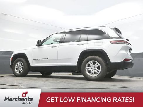 Used 2022 Jeep Grand Cherokee Laredo w/ Luxury Tech Group I AWD/4WD image 43