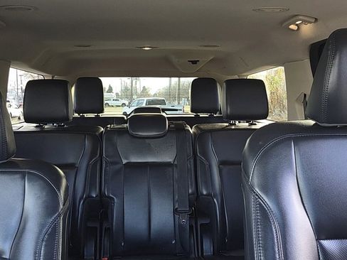 Used 2023 Ford Expedition Max XLT image 23