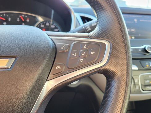 Used 2022 Chevrolet Equinox LS w/ LS Convenience Package image 23