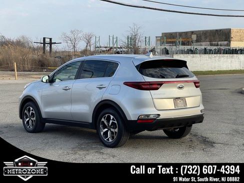 Used 2020 Kia Sportage LX image 6