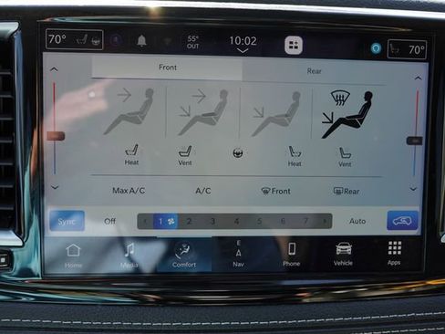 Used 2023 Chrysler Pacifica Limited FWD image 31