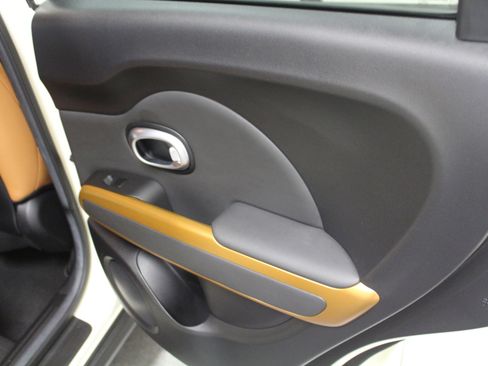 Used 2016 Kia Soul ! w/ Umber Package 1 image 24