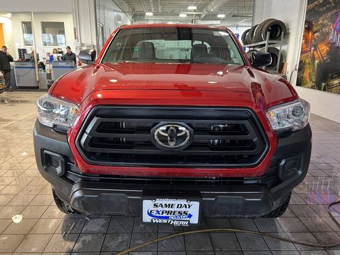 Used 2022 Toyota Tacoma SR image 2