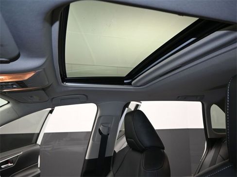 Used 2019 Toyota RAV4 XLE Premium w/ Advanced Technology Package image 11