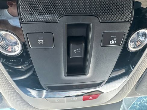 Used 2023 Kia Sorento S w/ Panoramic Sunroof Package AWD/4WD image 44