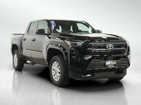 Used 2024 Toyota Tacoma SR AWD/4WD image 7