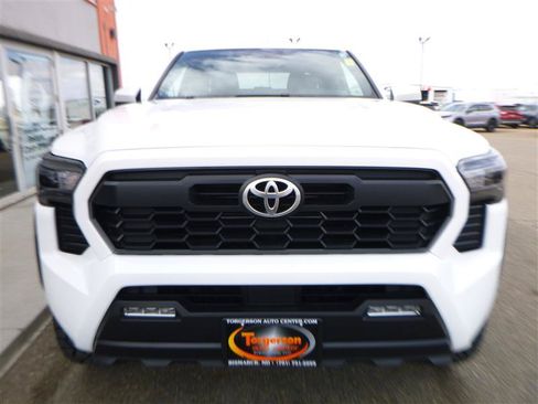 Used 2025 Toyota Tacoma TRD Off-Road AWD/4WD image 20