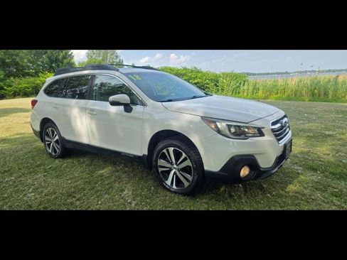 Used 2018 Subaru Outback 2.5i Limited image 1