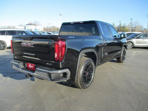Certified 2022 GMC Sierra 1500 SLT image 5