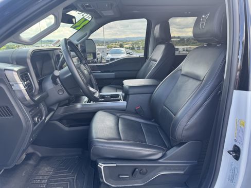 Used 2024 Ford F250 Lariat w/ Lariat Ultimate Package AWD/4WD image 12