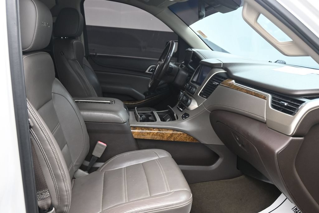 Used 2016 GMC Yukon Denali w/ Open Road Package AWD/4WD image 11