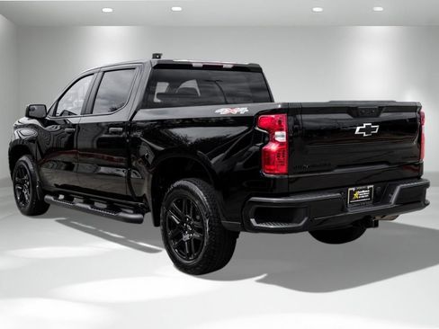 Used 2024 Chevrolet Silverado 1500 Custom w/ Turbomax Blackout Package image 8