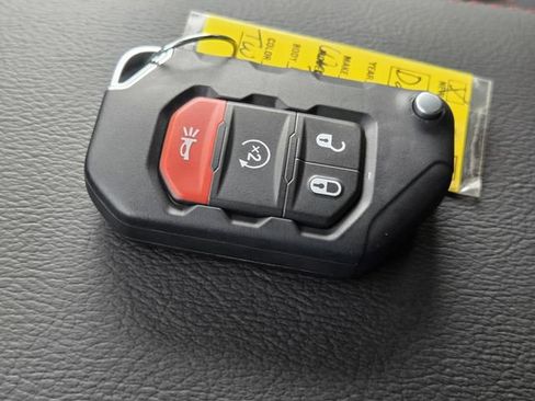 New 2026 Jeep Wrangler Unlimited Rubicon AWD/4WD image 24