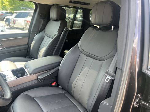 Used 2026 Land Rover Range Rover SE AWD/4WD image 17