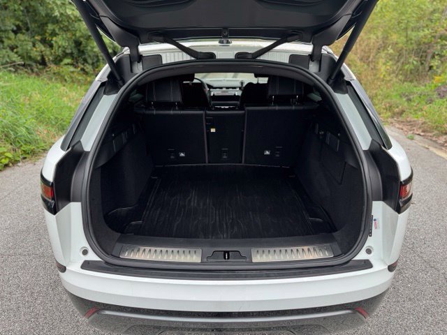 Used 2018 Land Rover Range Rover Velar R-Dynamic SE AWD/4WD image 14