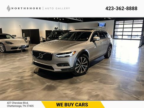 Used 2025 Volvo V90 B6 Cross Country Plus w/ Protection Package Premier AWD/4WD image 1