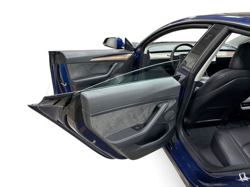 Certified 2022 Tesla Model 3 Long Range AWD/4WD image 10