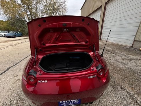 New 2025 MAZDA MX-5 Miata Club w/ Weather Package RWD image 21