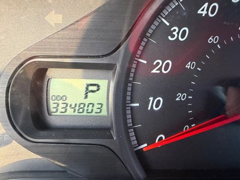 Used 2012 Toyota Sienna LE image 17