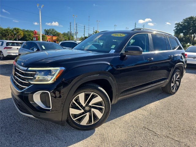 Used 2024 Volkswagen Atlas SE w/ Panoramic Sunroof Package FWD image 32