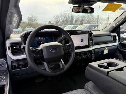 New 2026 Ford F350 XLT w/ XLT Premium Package AWD/4WD image 18