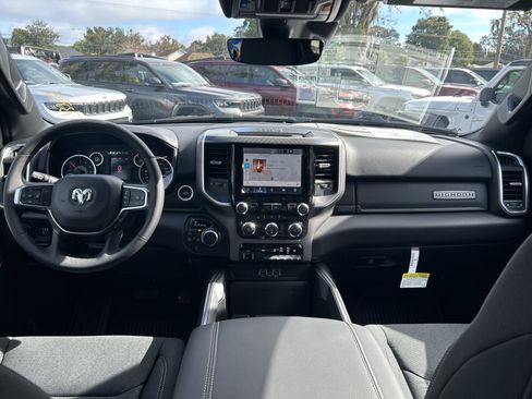 New 2026 RAM 1500 4x4 Crew Cab image 36