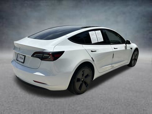 Used 2023 Tesla Model 3 Standard Range RWD image 5