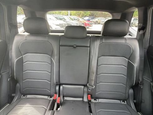 Used 2022 Volkswagen Tiguan SEL R-Line AWD/4WD image 30