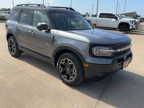 Used 2025 Ford Bronco Sport Outer Banks w/ Outer Banks Tech Package+ AWD/4WD image 3